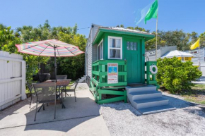 Tiny House - Green Lifeguard Stand